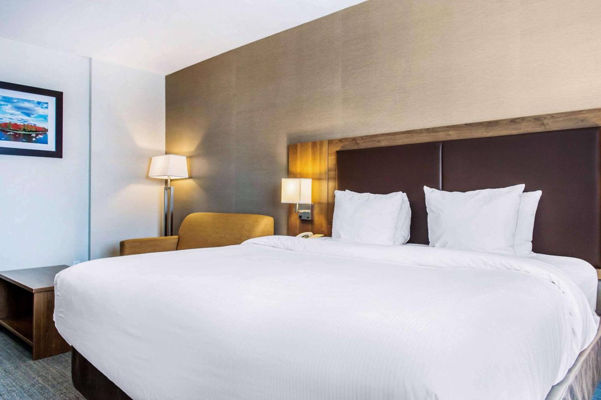 Quality Hotel Dorval Aeroport Εξωτερικό φωτογραφία